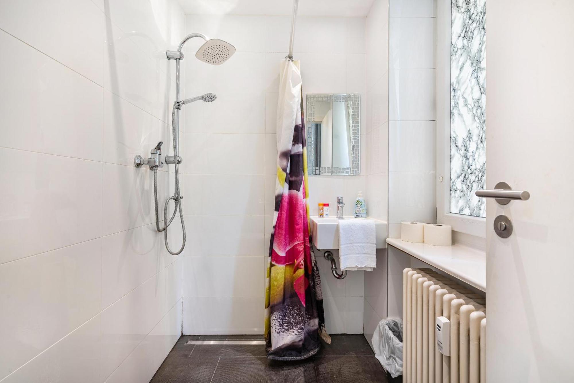 Aldars 10 Apartment *